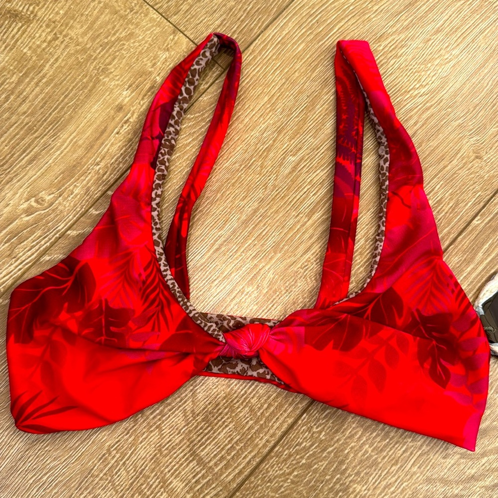 Acacia top
